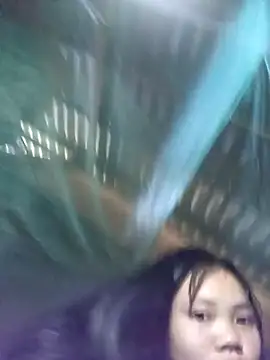 derylove  online show from April 3, 7:15 am