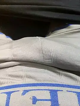 Nniiyakk online show from April 14, 5:07 pm