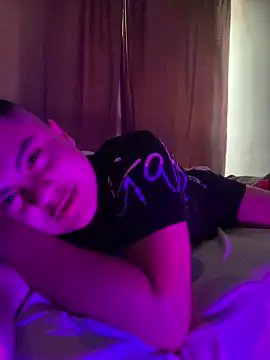 andresmahecha777 online show from April 8, 10:44 pm