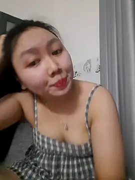 Heo xxinhxx online show from February 20, 2:30 pm