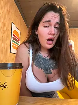 Snapshot of TattooGirlAlia chatting on October 26, 2:28 pm TattooGirlAlia online show from October 26, 2:28 pm