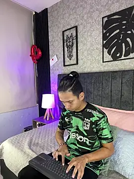 bliinkii and luka  online show from March 29, 1:46 pm