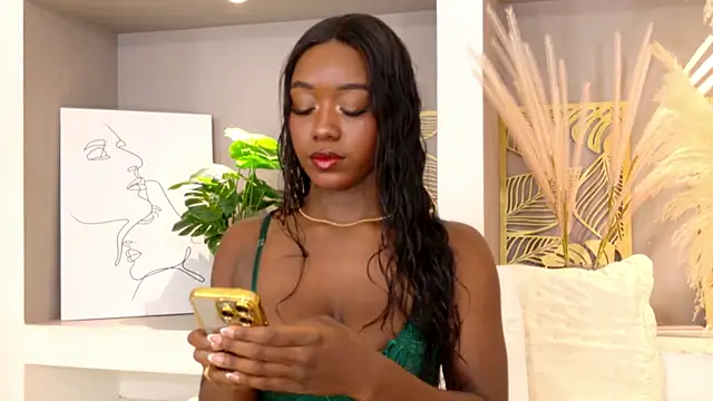 daniellabrown online show from April 27, 9:46 pm