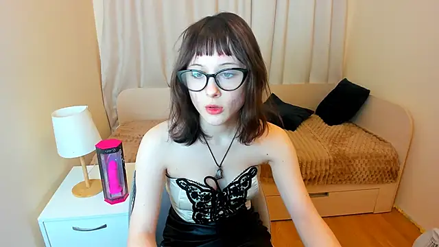 Sunny Girl X online show from February 7, 1:19 pm