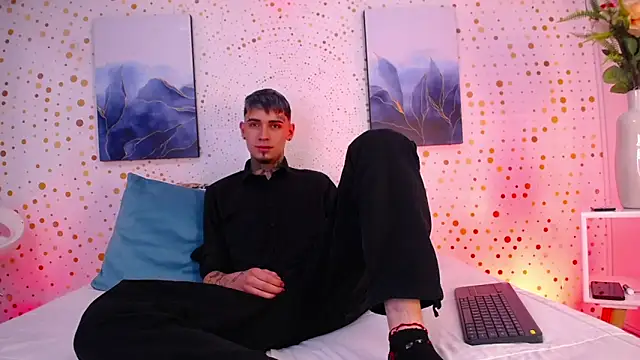 Max Hader online show from February 10, 1:10 pm