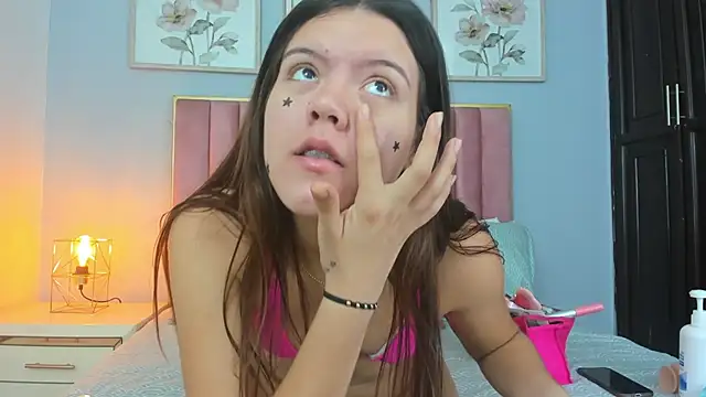 MarianaScott  online show from March 30, 1:01 pm