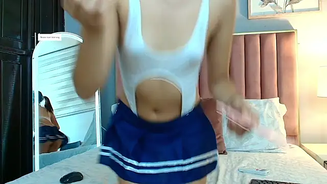 MarianaScott  online show from March 5, 12:02 pm