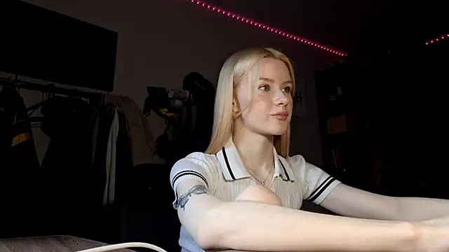 ChongTreece online show from February 7, 6:21 am