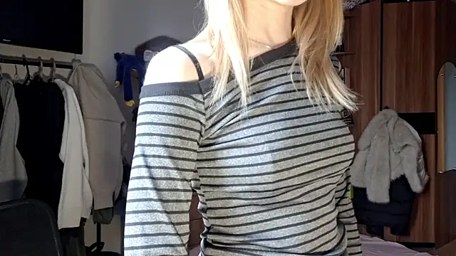 ChongTreece online show from March 27, 5:27 am