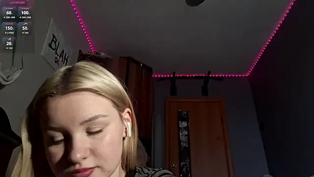 ChongTreece online show from April 13, 7:12 am