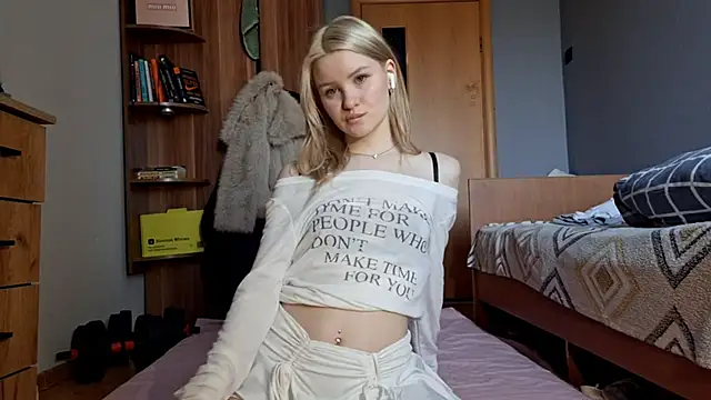 ChongTreece online show from March 21, 8:19 am