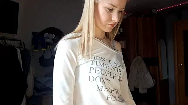 ChongTreece online show from March 19, 6:46 am