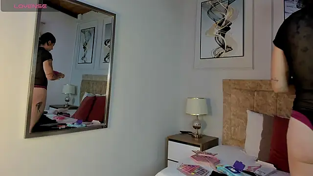 Snapshot of hanna_daze chatting on February 21, 11:45 am hanna daze online show from February 21, 11:45 am