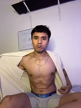 CreamKingg online show from May 3, 4:17 am