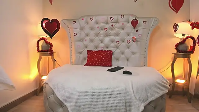 Snapshot of SamanthaMorelli chatting on February 20, 12:51 pm SamanthaMorelli online show from February 20, 12:51 pm