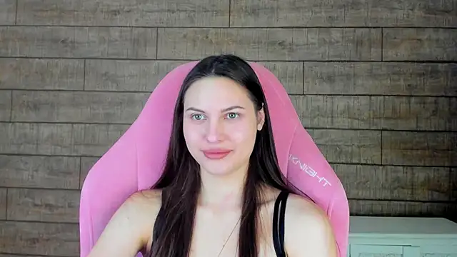 Snapshot of AliceVersal chatting on March 4, 4:31 am AliceVersal online show from March 4, 4:31 am