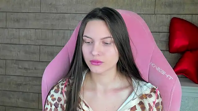 Snapshot of AliceVersal chatting on February 26, 4:34 am AliceVersal online show from February 26, 4:34 am