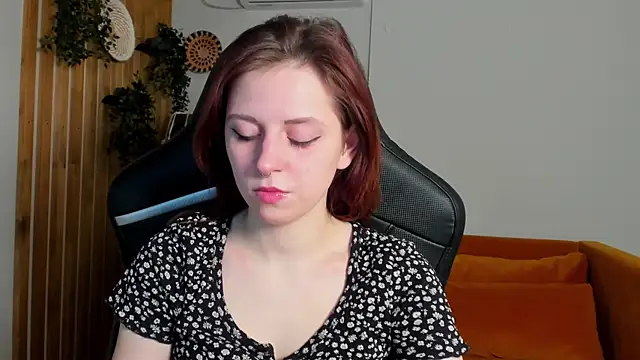 FreyaVey online show from February 6, 5:25 am