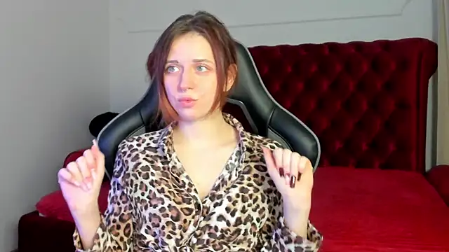 FreyaVey online show from February 11, 5:18 am