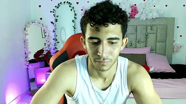 Caius fox online show from April 12, 1:25 pm