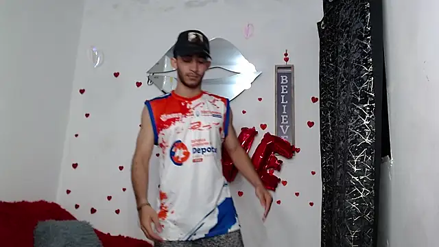 Caius fox online show from March 7, 11:49 am