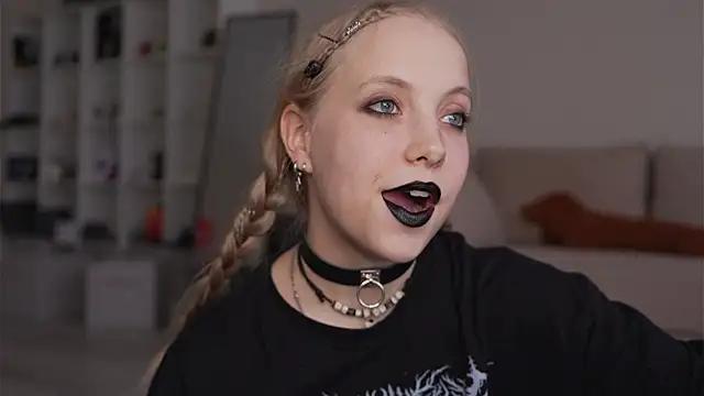 Appr0ved  online show from March 29, 3:13 pm