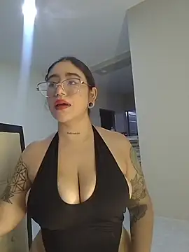 Helll girll online show from March 15, 11:23 pm