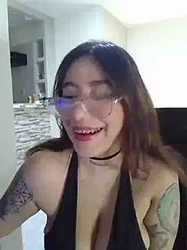 Helll girll online show from March 25, 3:17 am