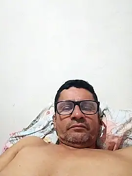 Snapshot of dilduarte26 chatting on February 5, 1:23 am dilduarte26 online show from February 5, 1:23 am