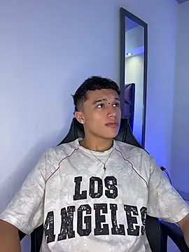 Dominik Souza online show from April 2, 7:53 pm