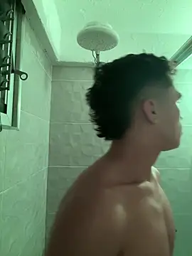 Snapshot of Dominik_Souza chatting on February 20, 10:06 am Dominik Souza online show from February 20, 10:06 am