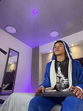 Dominik Souza online show from April 14, 8:03 pm