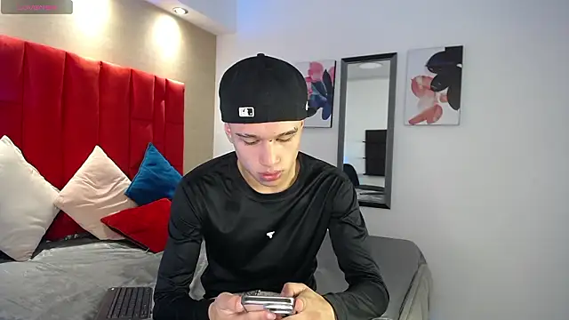 Dominik Souza online show from March 15, 5:20 pm