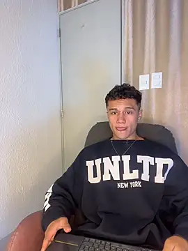 Dominik Souza online show from April 1, 8:17 pm