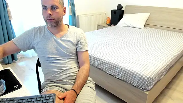 rickysun online show from March 31, 7:32 am