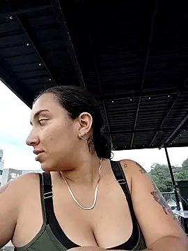 Robin H00t 2 online show from April 12, 9:40 pm