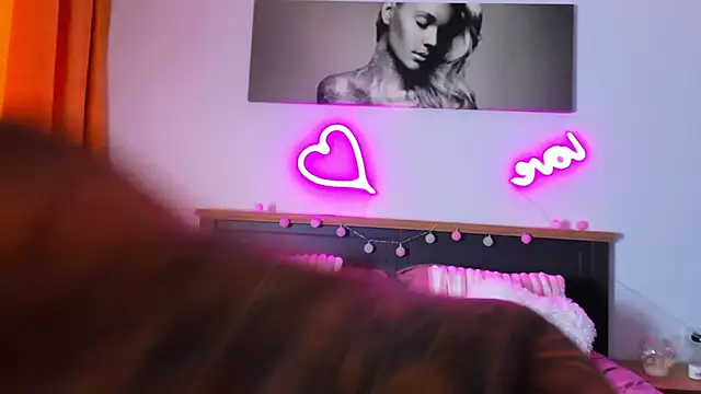 babybluesin online show from March 24, 12:05 pm