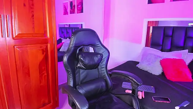 Isabella Moon9 online show from March 9, 2:09 pm