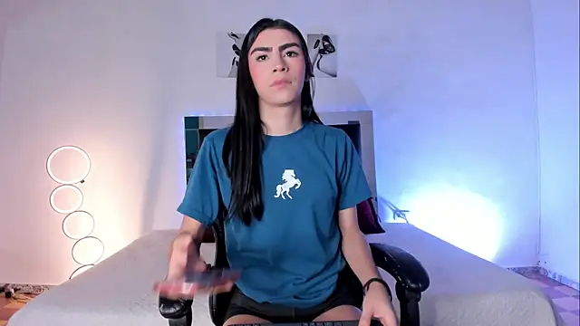 Snapshot of Isabella_Moon9 chatting on July 16, 12:13 pm Isabella Moon9 online show from July 16, 12:13 pm