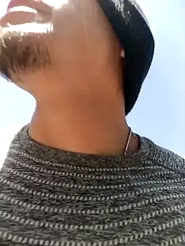 Snapshot of serranoandre chatting on March 2, 3:19 pm serranoandre online show from March 2, 3:19 pm