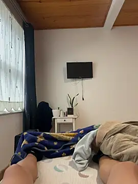 Leitequentegg online show from February 15, 1:10 pm