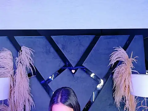 KylieWhitee online show from February 24, 7:37 pm