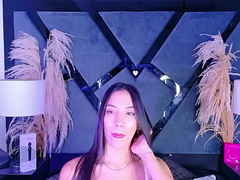 KylieWhitee online show from February 23, 12:06 pm