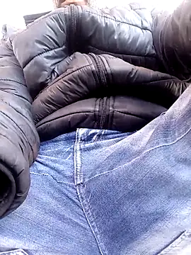 Snapshot of negrim10 chatting on February 28, 2:17 pm negrim10 online show from February 28, 2:17 pm