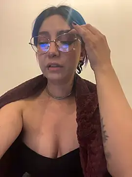 lilith rr online show from June 2, 2:33 am