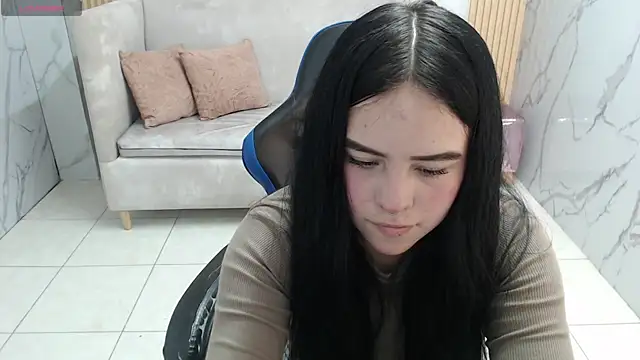 sarita 09 s online show from April 10, 8:05 pm