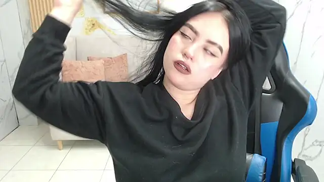 sarita 09 s online show from March 27, 8:32 pm