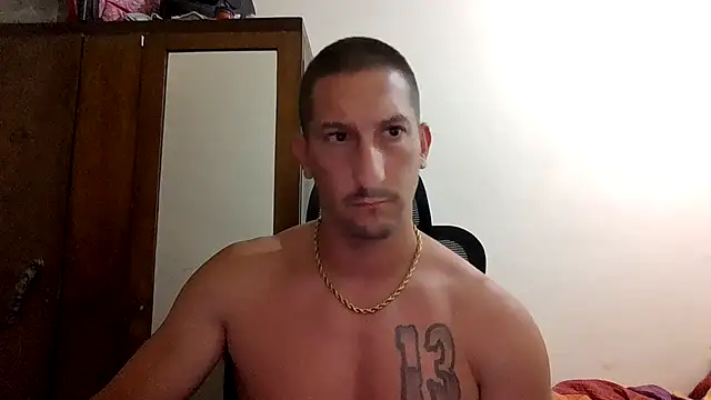Snapshot of Daniiiel13 chatting on June 7, 3:06 pm Daniiiel13 online show from June 7, 3:06 pm