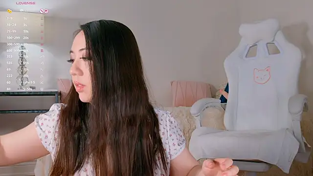 Snapshot of naughtytilly chatting on March 15, 8:21 pm naughtytilly online show from March 15, 8:21 pm