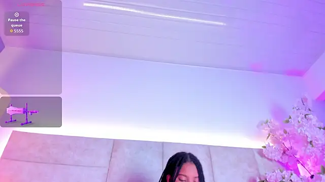 IsabelaRoman online show from April 9, 8:26 pm